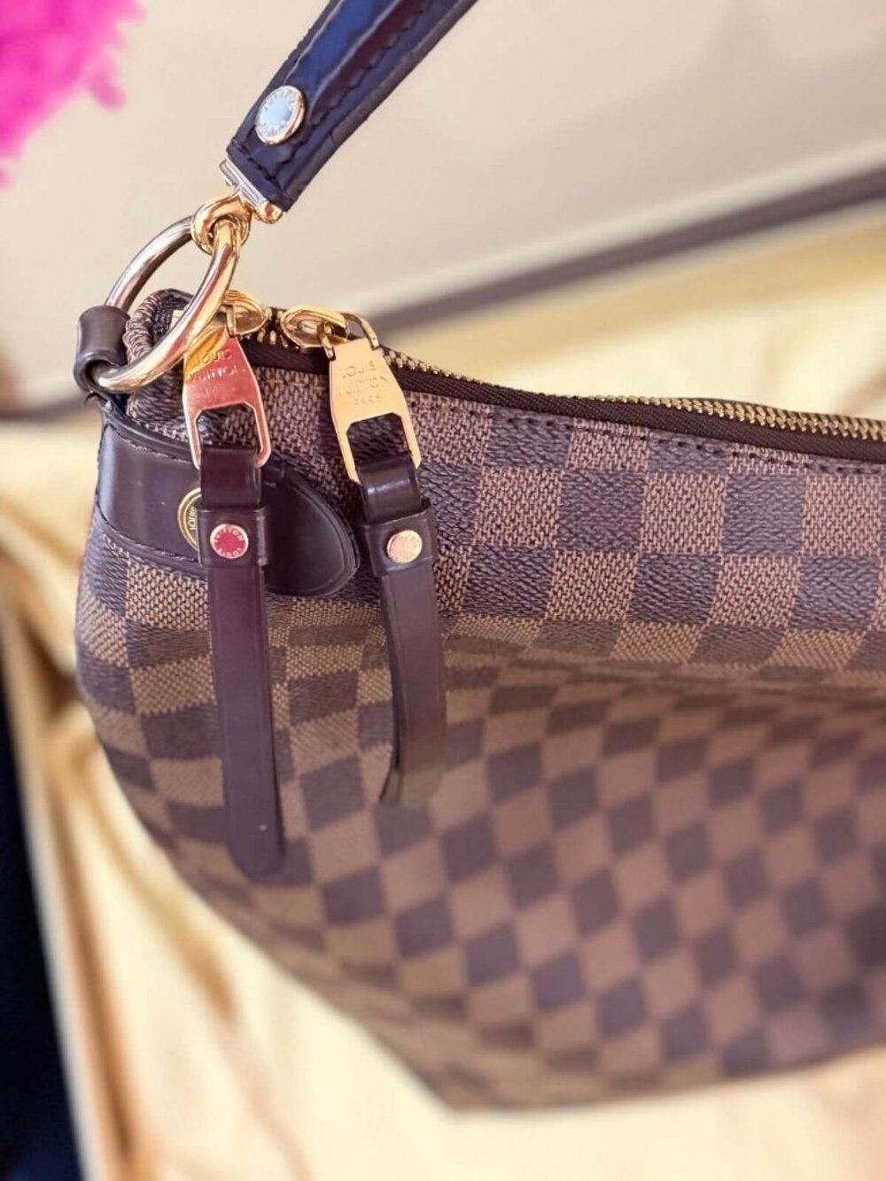 Louis Vuitton Graceful MM Damier Ebene Shoulder Bag - Picture 5 of 11